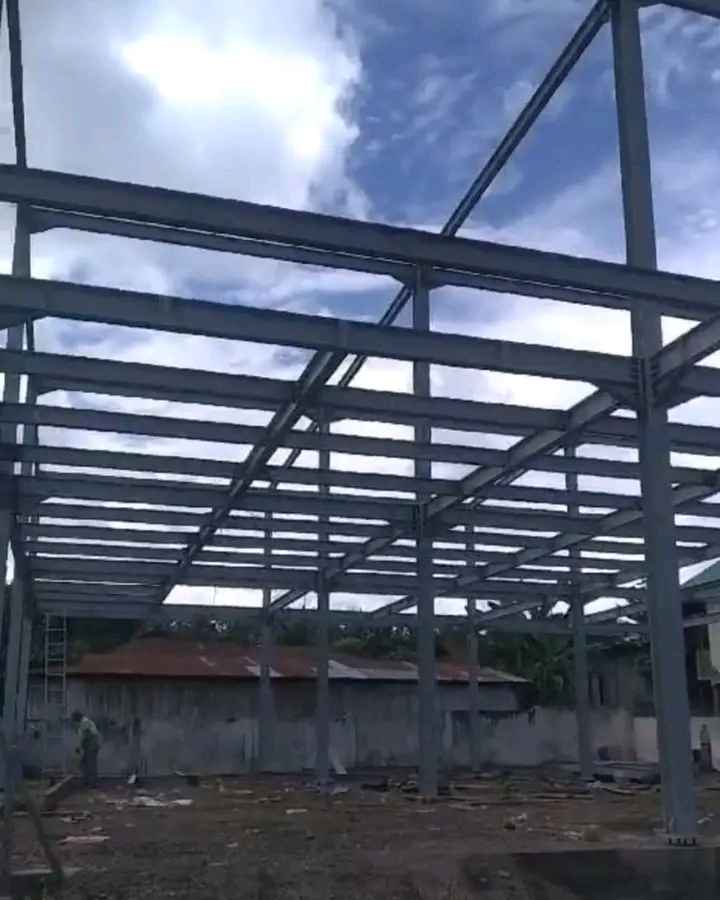 Konstruksi Gudang Baja Wf